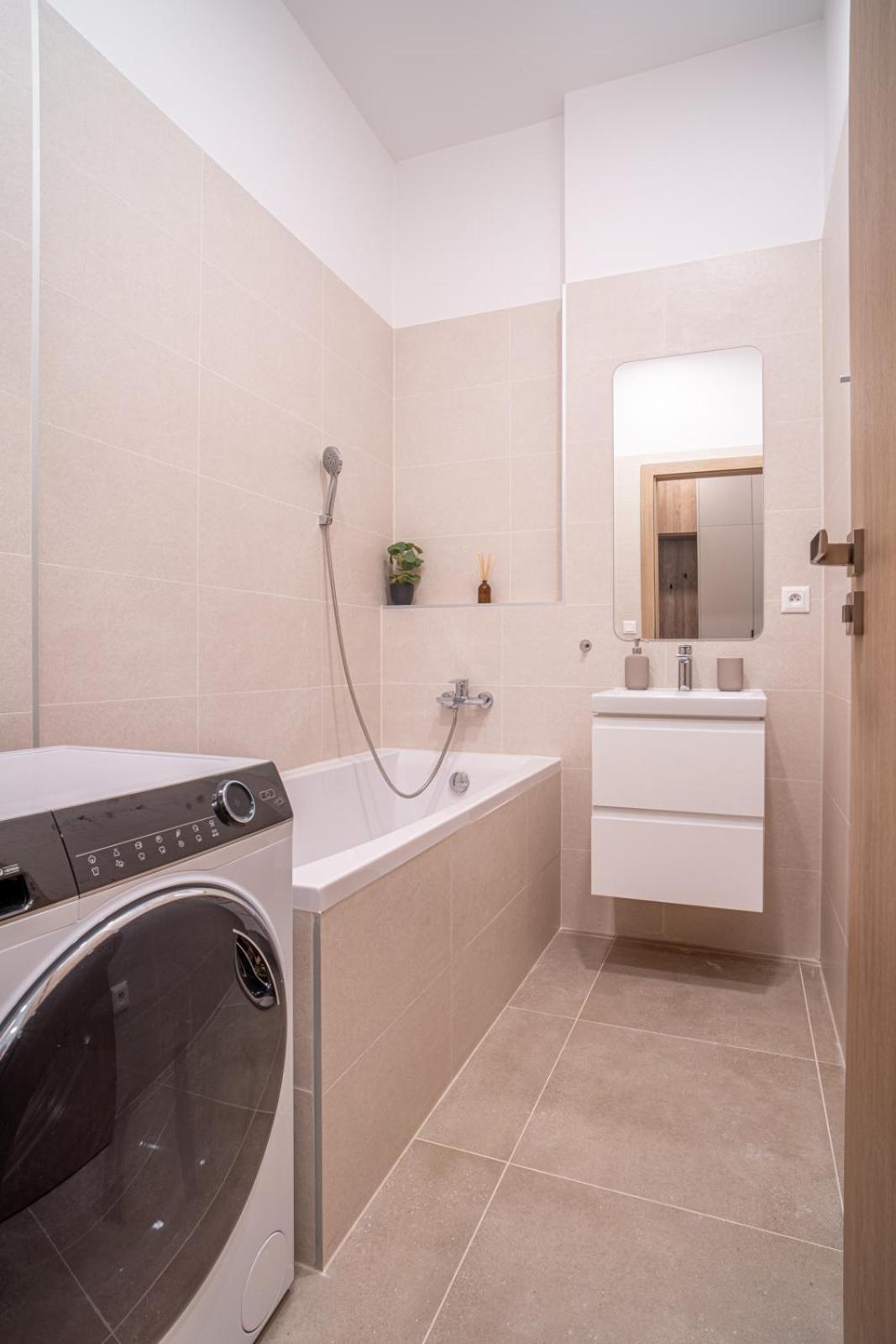 Apartmán Patronka - Stylish With A Divided Sleeping Area Bratislava